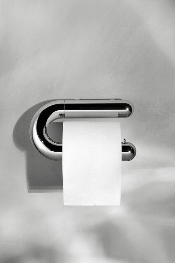 VitrA_July_2021_Water 9_A Close Up_Toilet Roll Holder_2270